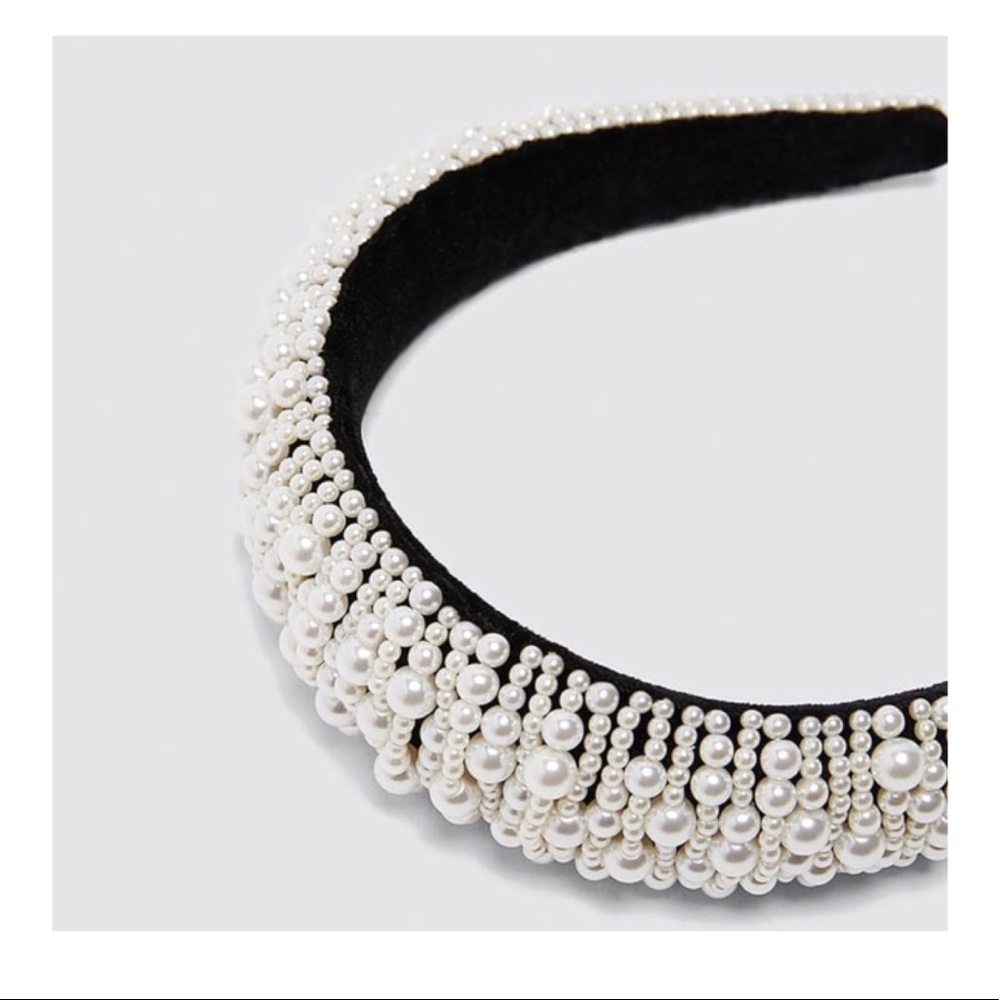 Zara NWT faux pearl headband.